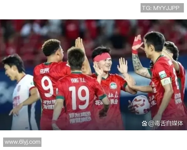 中国足球战胜韩国队展现实力引发球迷热议与期待