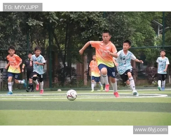 学校足球训练活动促进学生身体素质提升与团队合作精神培养