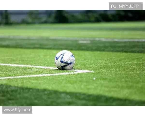 在绿茵场上歌唱青春梦想与足球情缘的旋律